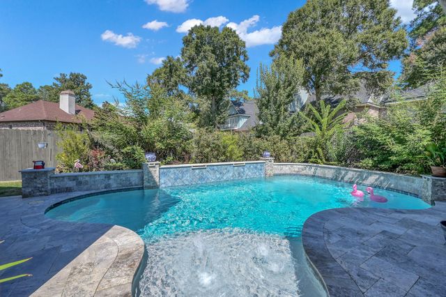 211 Wedgewood Drive, Montgomery, TX 77356