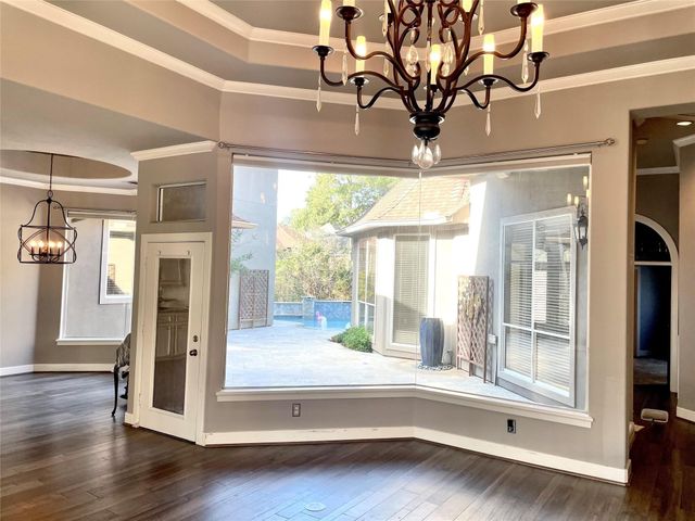 211 Wedgewood Drive, Montgomery, TX 77356