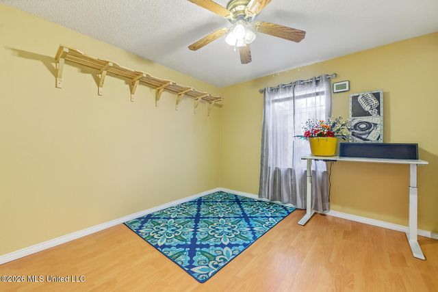 9208 Seahorse Avenue, Ocean Springs, MS 39564