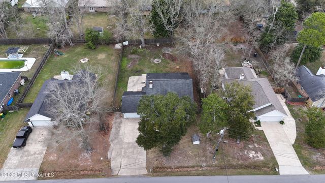 9208 Seahorse Avenue, Ocean Springs, MS 39564