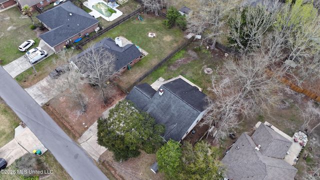 9208 Seahorse Avenue, Ocean Springs, MS 39564