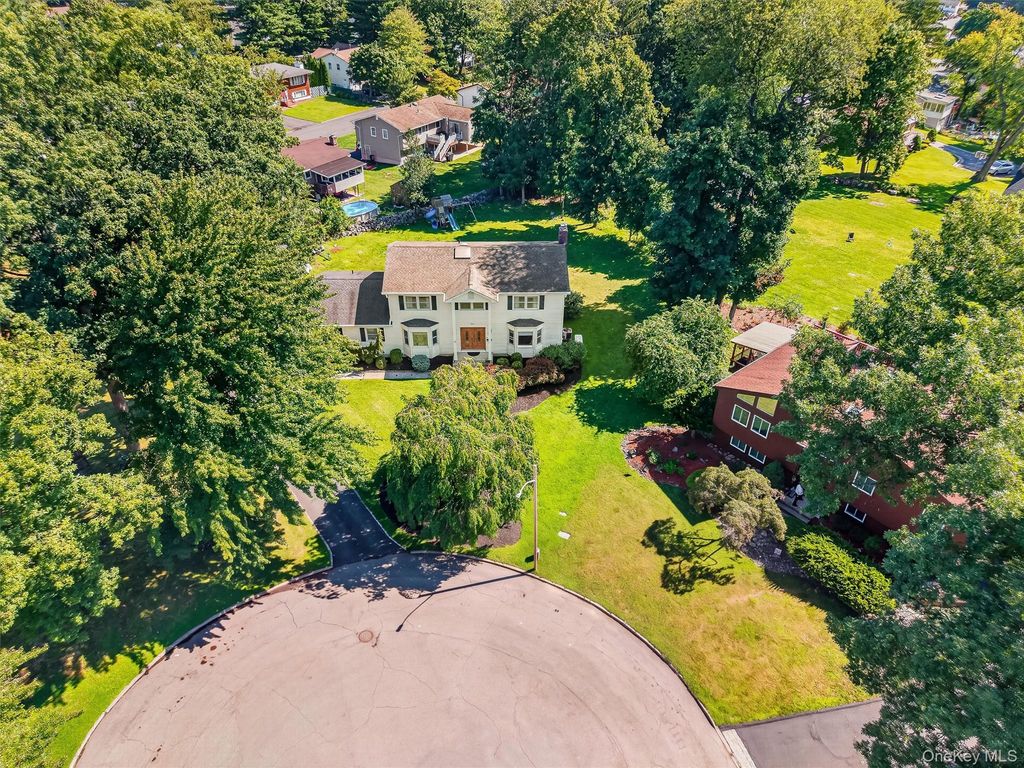 11 Allison Circle, Garnerville, NY 10923 — photo 3