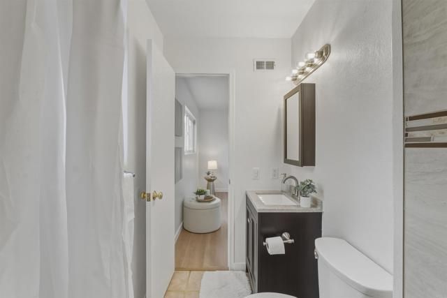 9909 Halberns Boulevard, Santee, CA 92071