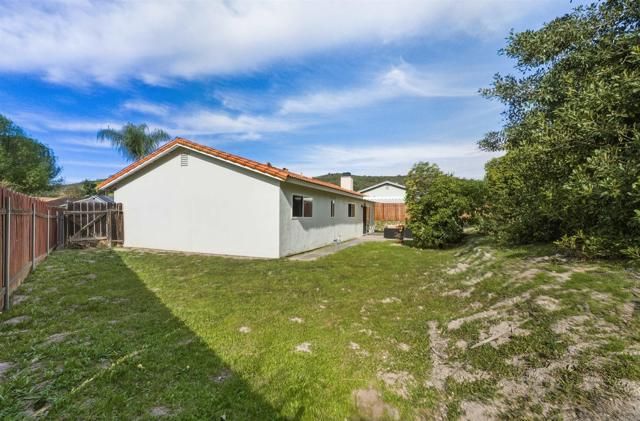 9909 Halberns Boulevard, Santee, CA 92071