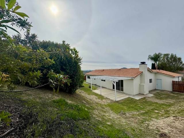 9909 Halberns Boulevard, Santee, CA 92071