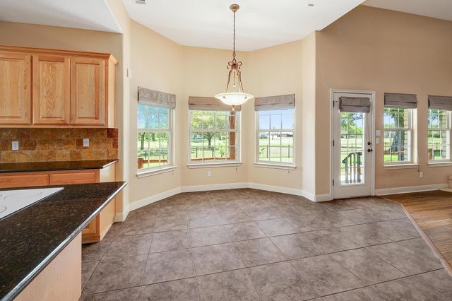 147 Konahuanui LN, Bastrop, TX 78602