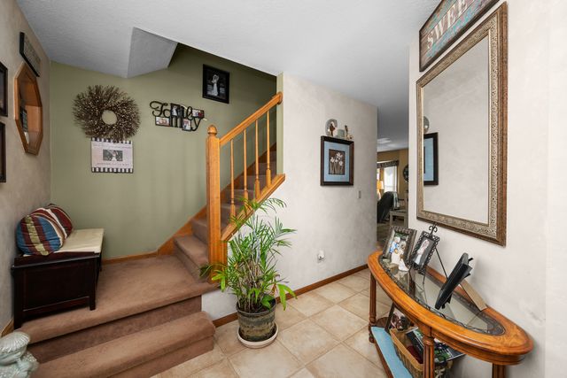 4327 REGENCY Place, Davenport, IA 52806