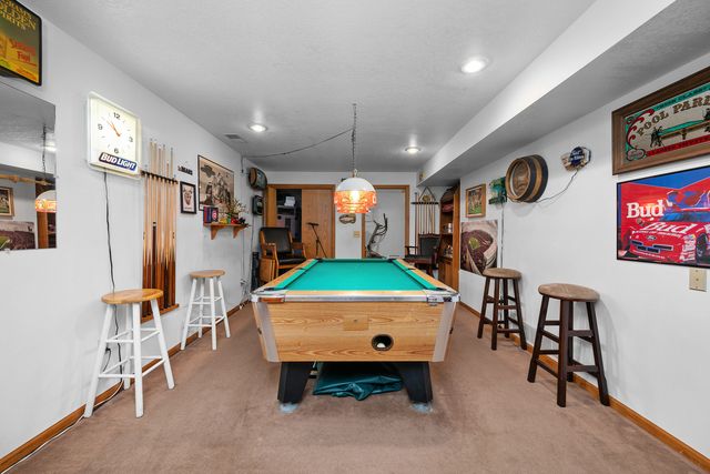 4327 REGENCY Place, Davenport, IA 52806