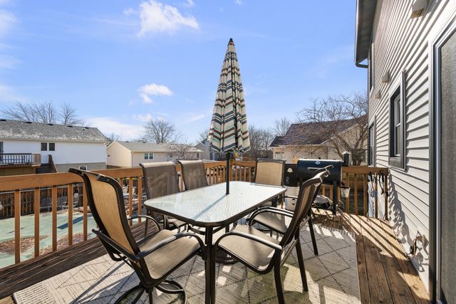 4327 REGENCY Place, Davenport, IA 52806