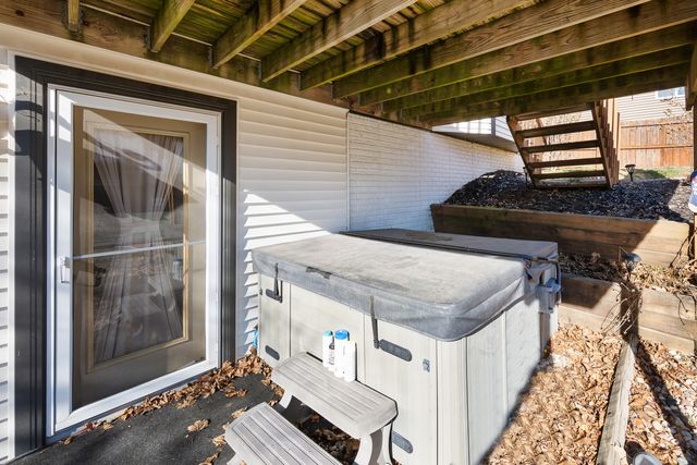 4327 REGENCY Place, Davenport, IA 52806