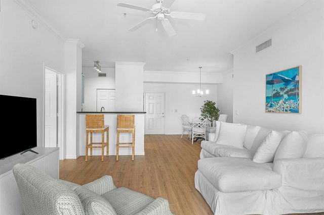11740 St Andrews Place 304, Wellington, FL 33414