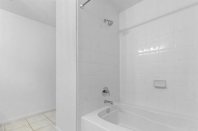 11740 St Andrews Place 304, Wellington, FL 33414