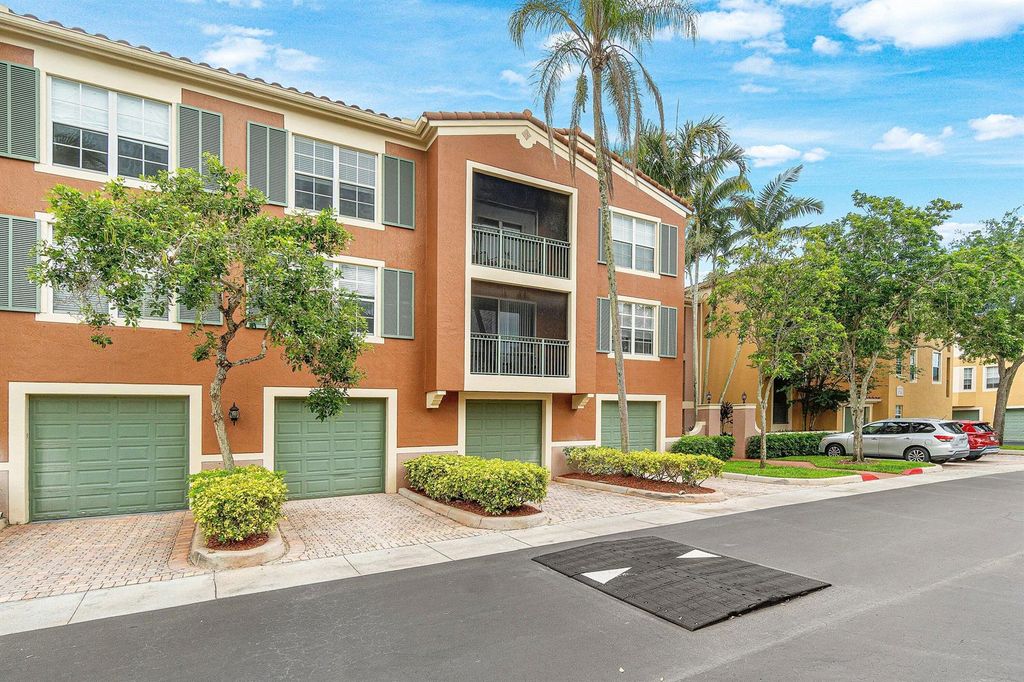 11740 St Andrews Place 304, Wellington, FL 33414