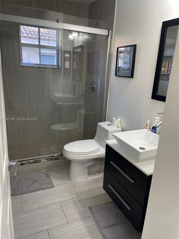 755 Sand Creek Cir 755, Weston, FL 33327