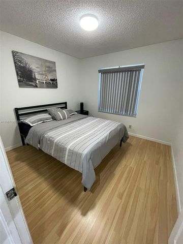 755 Sand Creek Cir 755, Weston, FL 33327