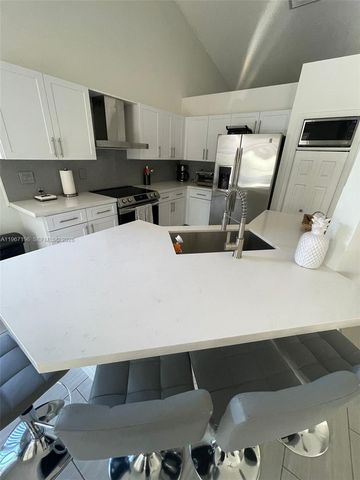 755 Sand Creek Cir 755, Weston, FL 33327