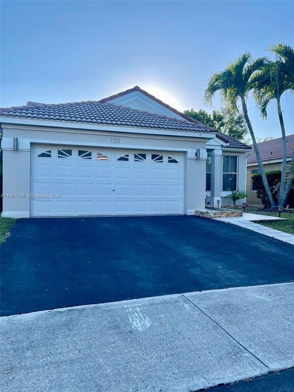 755 Sand Creek Cir 755, Weston, FL 33327