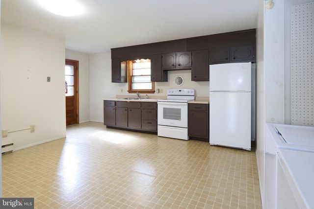 111 EDITH ST, State College, PA 16803