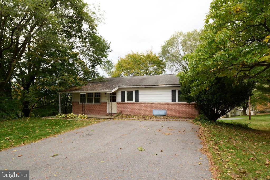 111 EDITH ST, State College, PA 16803