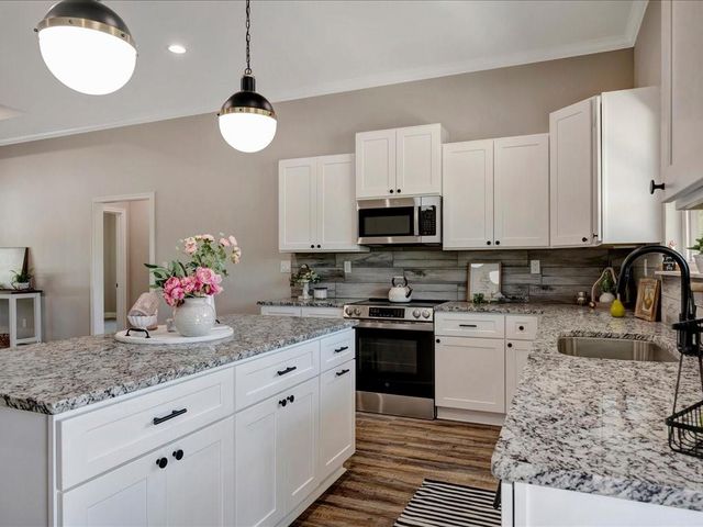 303 Schoolcraft Road, Lufkin, TX 75901