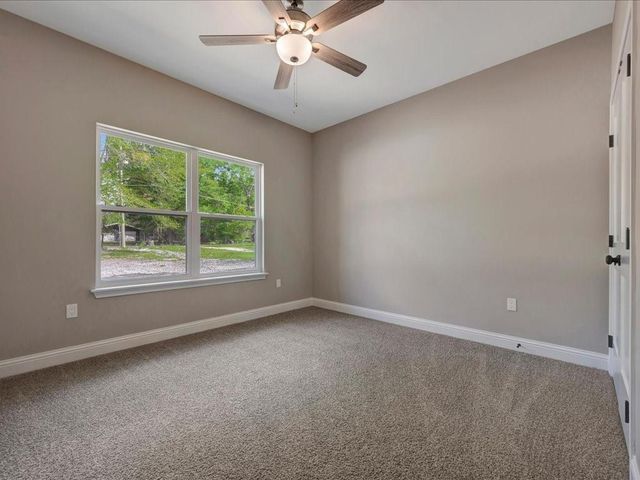 303 Schoolcraft Road, Lufkin, TX 75901