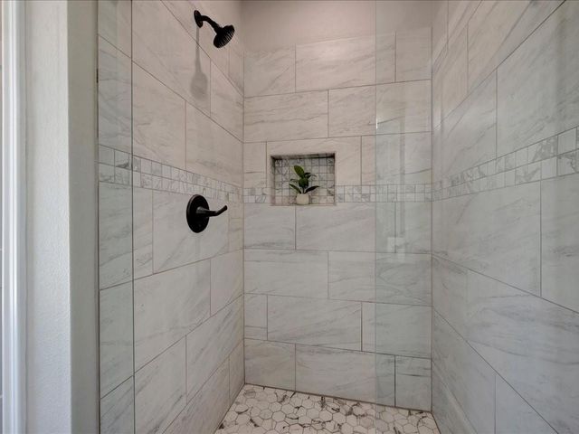 303 Schoolcraft Road, Lufkin, TX 75901