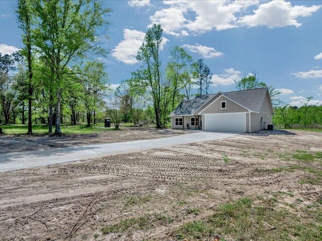 303 Schoolcraft Road, Lufkin, TX 75901