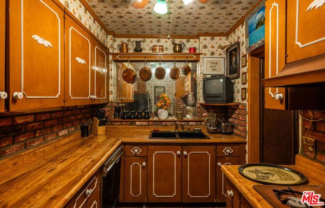 8787 Shoreham Drive 607, West Hollywood, CA 90069