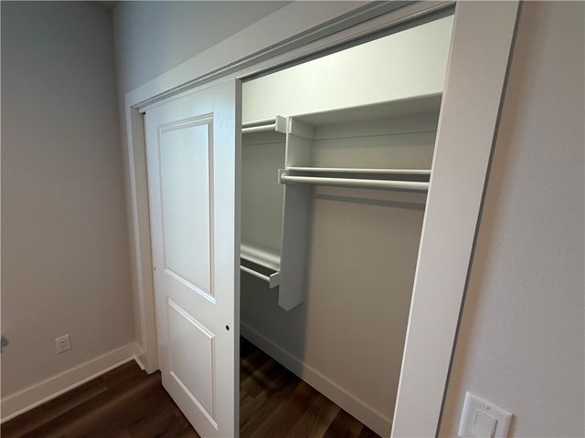 1043 S Laramie Heights, Fayetteville, AR 72704