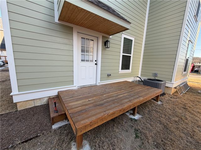 1043 S Laramie Heights, Fayetteville, AR 72704