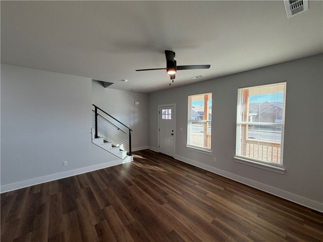 1043 S Laramie Heights, Fayetteville, AR 72704