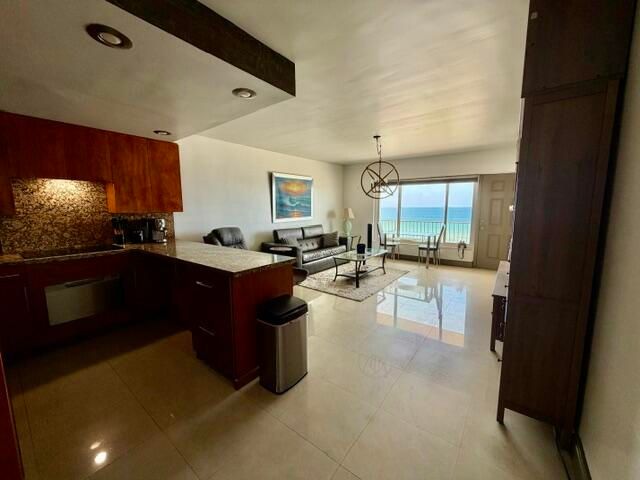 300 OREGON Street 506, Hollywood, FL 33019