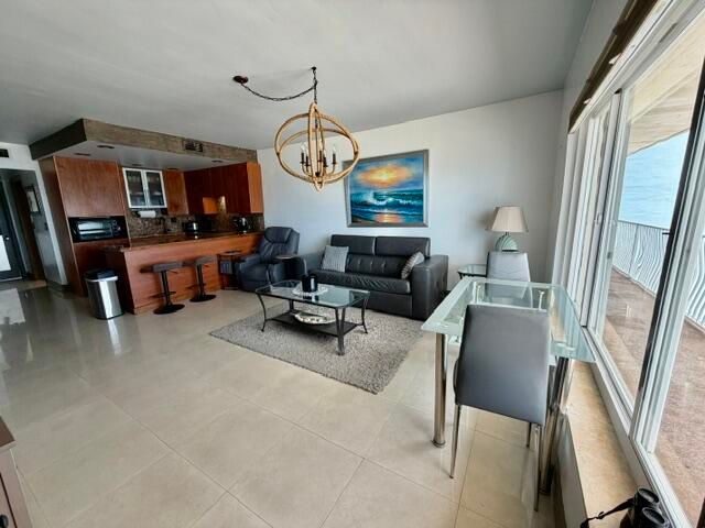 300 OREGON Street 506, Hollywood, FL 33019