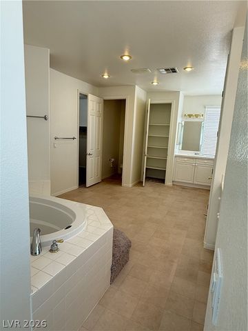 11388 Buena Sera Street, Las Vegas, NV 89141