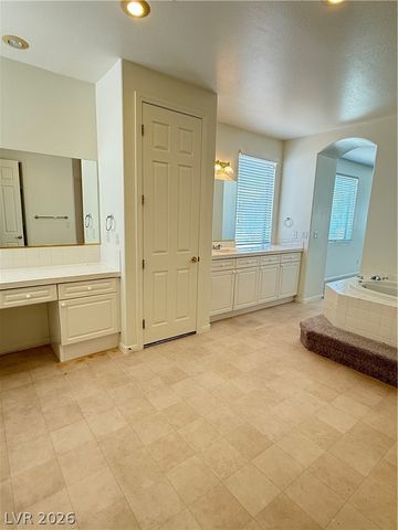 11388 Buena Sera Street, Las Vegas, NV 89141