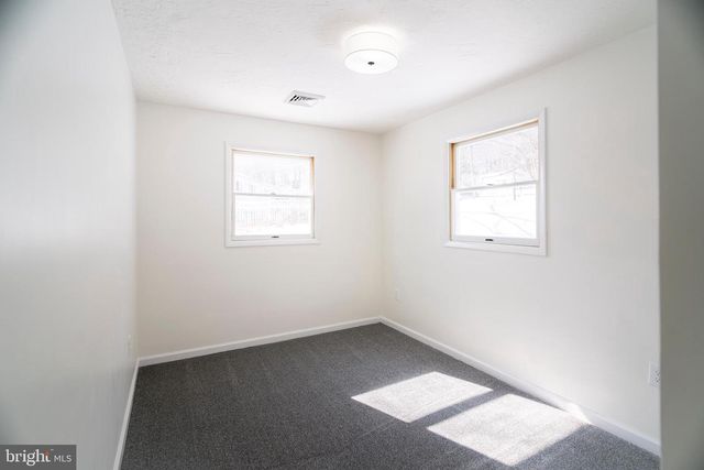 6152 PIGEON HILL RD, Spring Grove, PA 17362