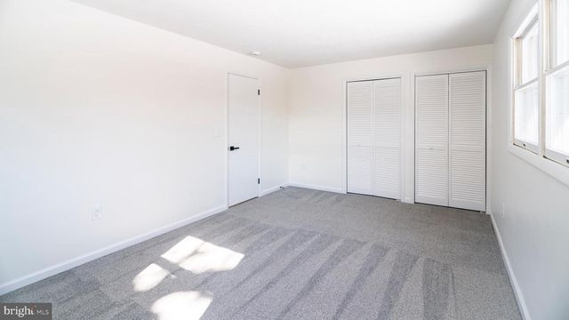 6152 PIGEON HILL RD, Spring Grove, PA 17362