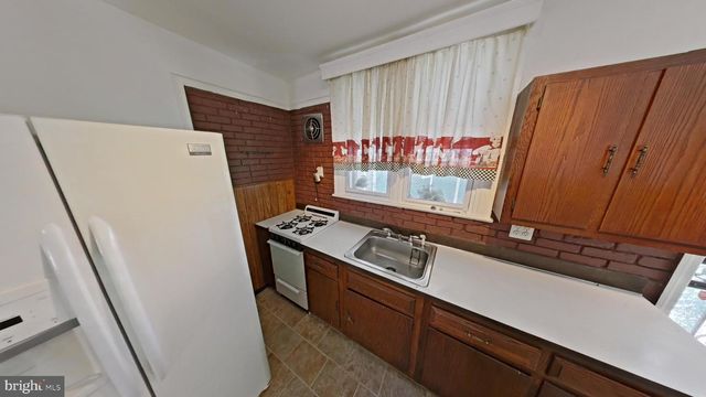 438 SAINT PAULS ST, Philadelphia, PA 19140