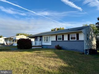 61 PRANGS LN, New Castle, DE 19720