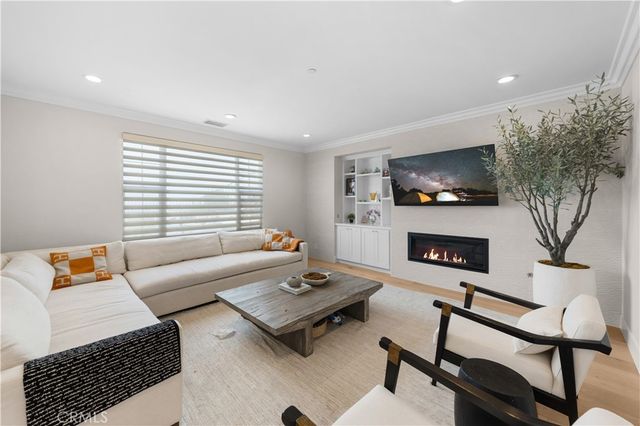 33 Trumpet Vine, Irvine, CA 92603