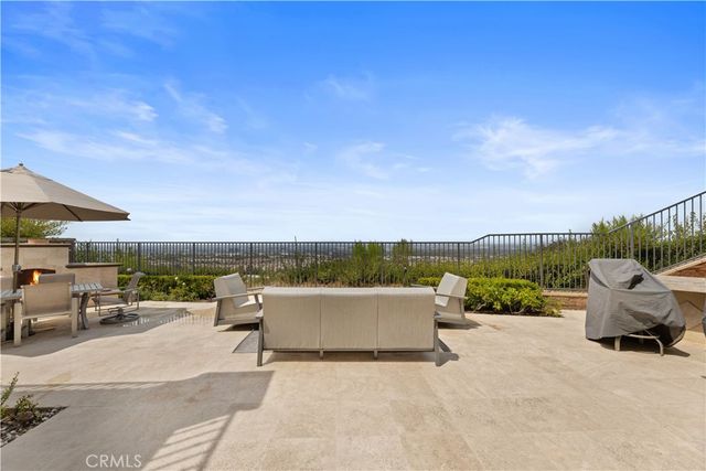 33 Trumpet Vine, Irvine, CA 92603
