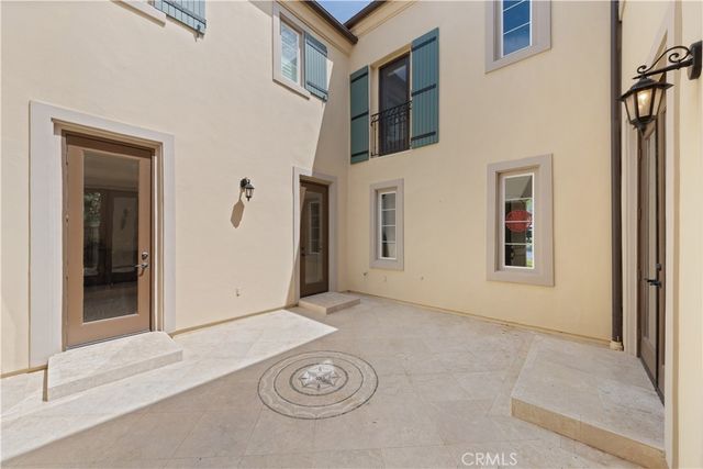 33 Trumpet Vine, Irvine, CA 92603