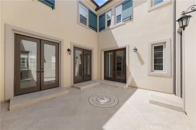33 Trumpet Vine, Irvine, CA 92603
