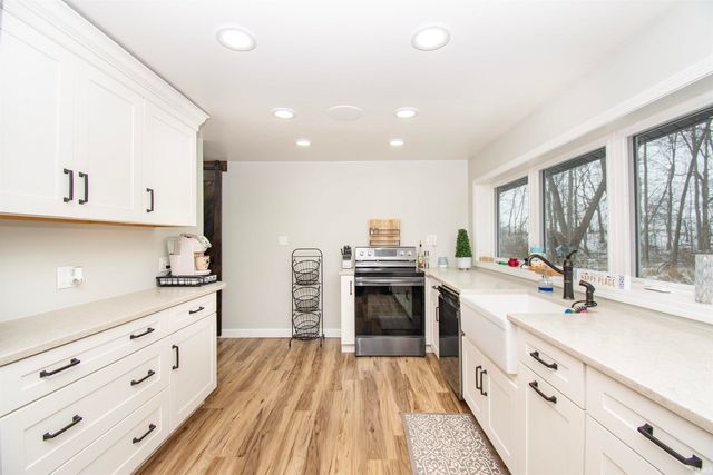 2008 E Riverside Drive, Warsaw, IN 46582