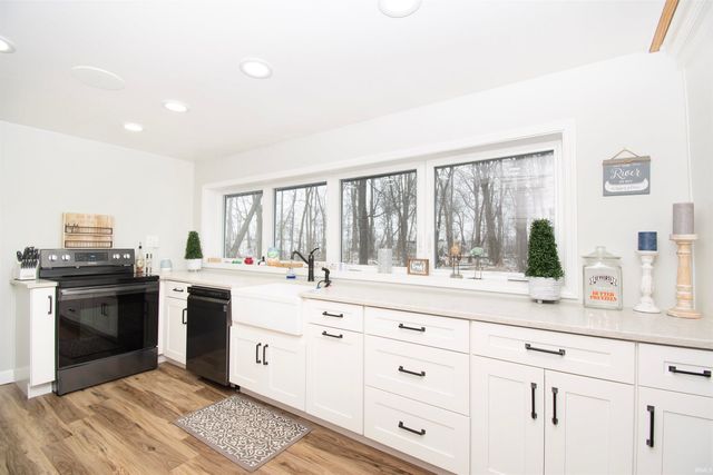 2008 E Riverside Drive, Warsaw, IN 46582