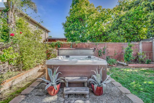 513 F St, Union City, CA 94587