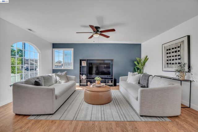 513 F St, Union City, CA 94587