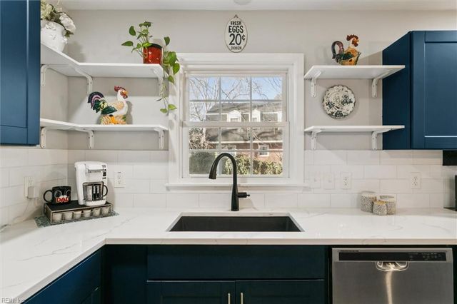 153 Beechmont DR, Newport News, VA 23608