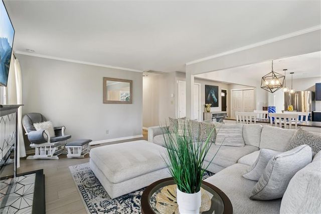 153 Beechmont DR, Newport News, VA 23608