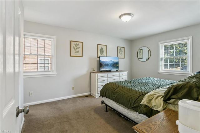 153 Beechmont DR, Newport News, VA 23608